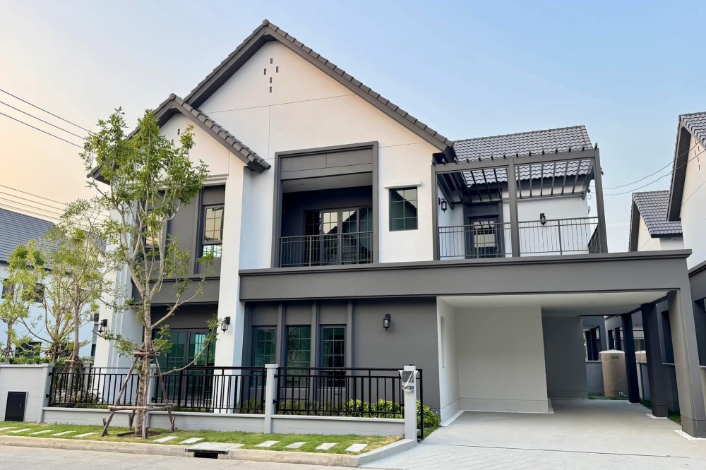 ขายบ้านบางนา แบริ่ง ลาซาล : "𝗖𝗲𝗻𝘁𝗿𝗼 บางนา" บ้านเดี่ยวทำเลดี ติด Mega Bangna 🏡 บ้านหรูไซส์ XXL แปลงมุมสุดพิเศษ ไม่ติดใคร