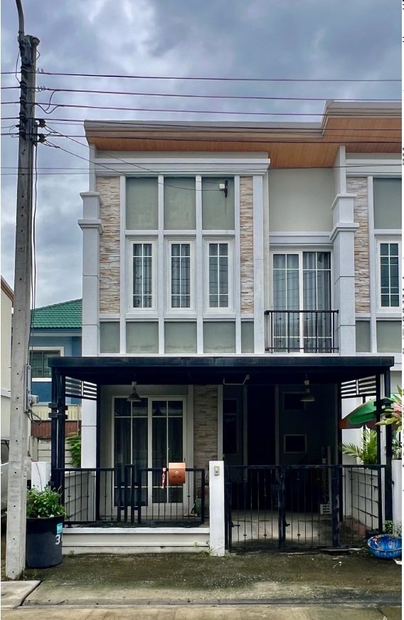 For SaleTownhouseNawamin, Ramindra : Sell ​​Townhouse, Golden Town Ram Inthra-Khubon, back, beautiful condition, width 5.20 meters, price 3 million-.