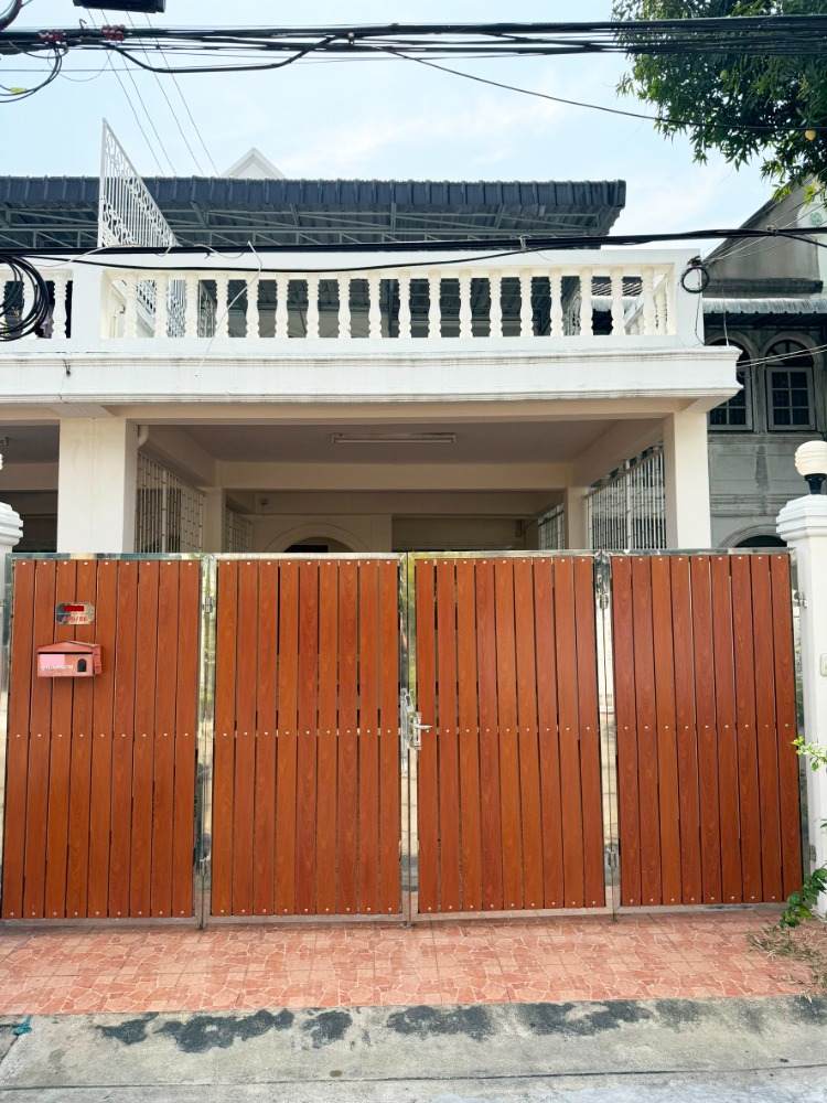 For RentTownhouseOnnut, Udomsuk : Townhouse For Rent Soi Udomsuk 51, near BTS Sri Udom