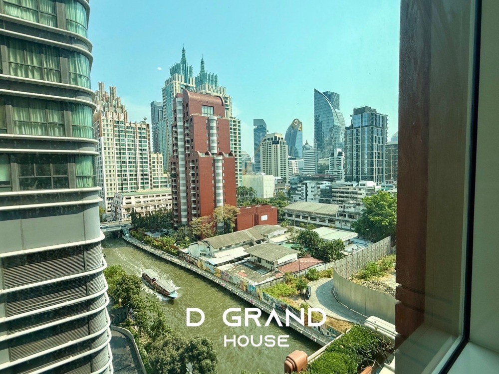 For SaleCondoWitthayu, Chidlom, Langsuan, Ploenchit : URGENT SALE: Manhattan Chidlom Pet Friendly Condo in the heart of the city near the train 𝗕𝗧𝗦 Chidlom