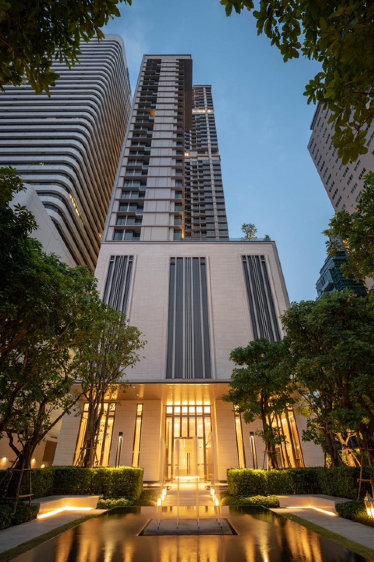 ขายคอนโดสุขุมวิท อโศก ทองหล่อ : THE ESSE ASOKE 1 ห้องนอน 37 ตรม. ราคา 8,910,000 บาท 📞0659826412/ Line : chatt.06