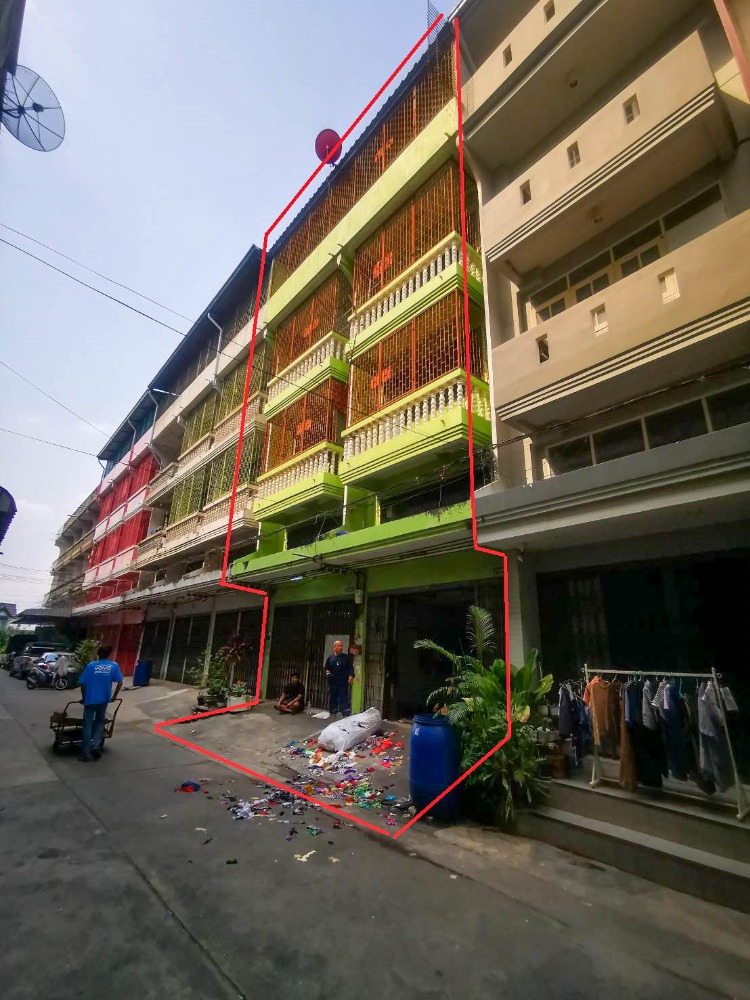 For SaleShophouseThaphra, Talat Phlu, Wutthakat : 5th floor commercial building for sale, 2 booths, Soi Terdthai 53, near BTS and MRT Bang Wa 900 meters, 38 square wah of land, total living space, up to 600 square meters.