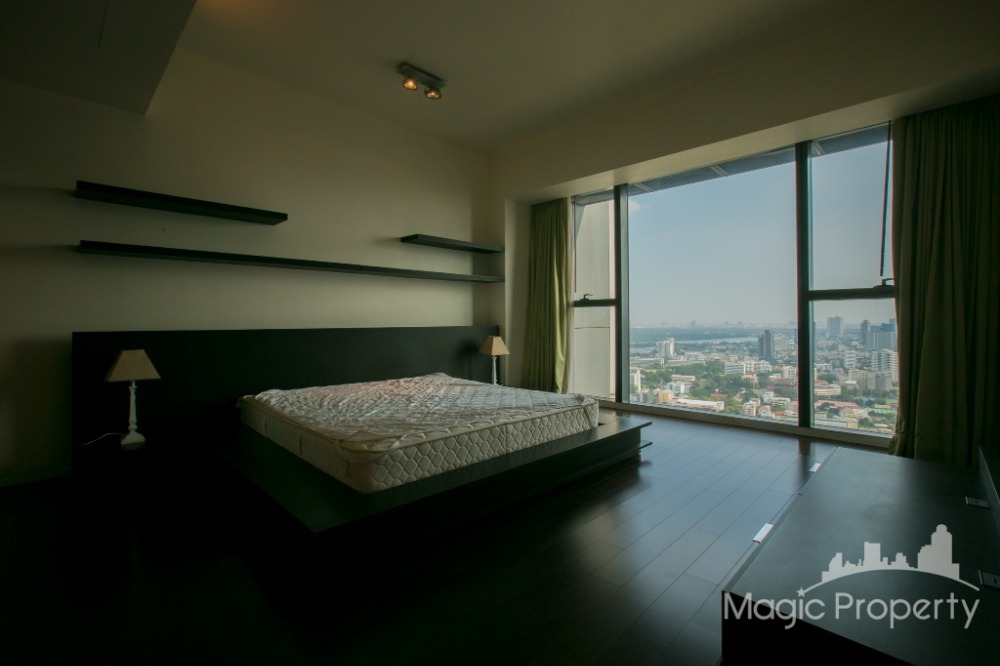 For SaleCondoSathorn, Narathiwat : 3 Bedroom For Sale in The Met Condominium, Sathon, Bangkok