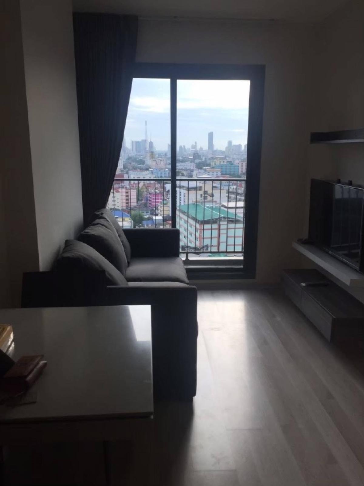 For RentCondoRatchadapisek, Huaikwang, Suttisan : Condo rental Centric Huai Khwang