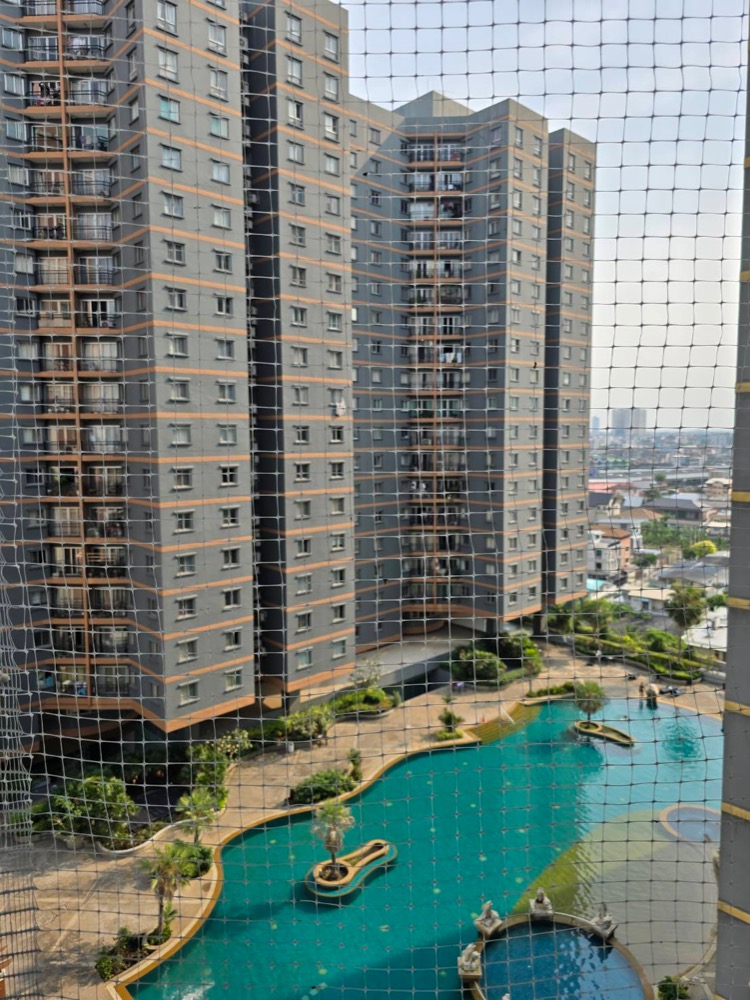 ขายคอนโดสาทร นราธิวาส : 2bed2bath Pool view ห้องสวย just renovated 84 sqm