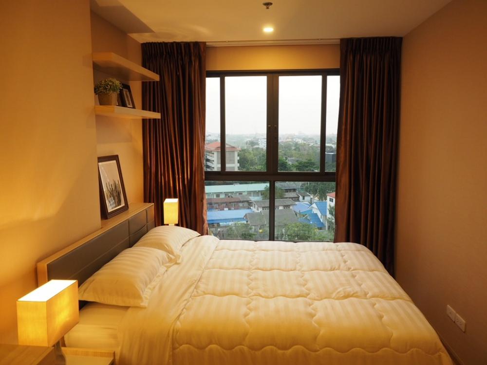 For RentCondoBangna, Bearing, Lasalle : Rent 1-Bedroom IDEO O2 Building A, beautiful room, view pool, south wind