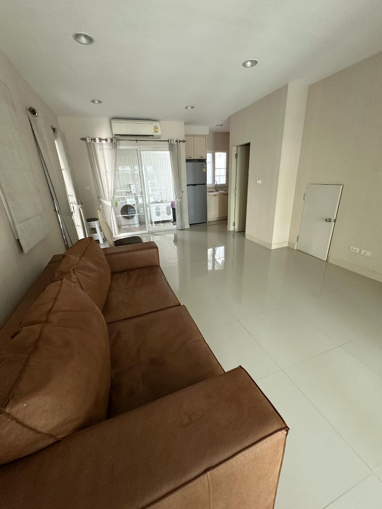 For RentTownhomePattanakan, Srinakarin : K-6220 Urgent rent! Baan Klang Mueang Rama 9 Motorway is ready.