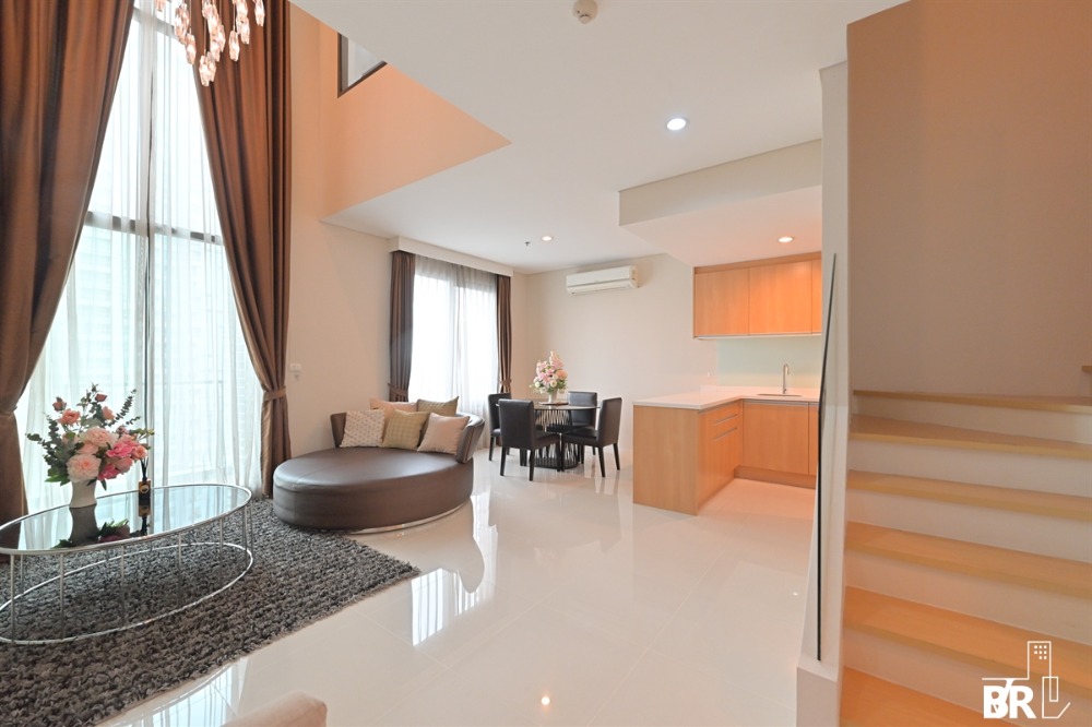 For RentCondoRama9, Petchburi, RCA : Condo for rent Villa Asoke 1 Bedroom 2 Bathrooms by Pond