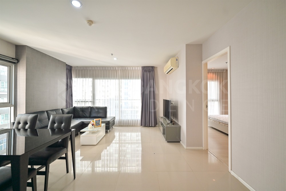 For SaleCondoRama9, Petchburi, RCA : Condo for sale aspire Rama 9 2 bedrooms, 2 bathrooms by Pond