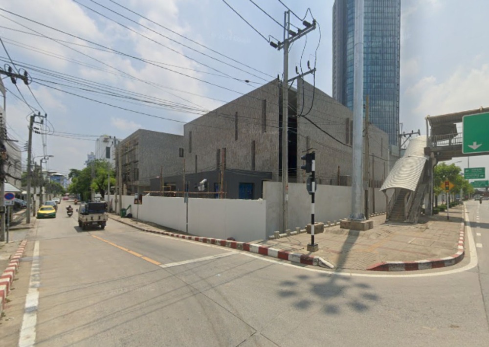 For SaleLandSathorn, Narathiwat : Land for sale with Warehouse, Nonsi Road, good location, wide road, convenient to travel.