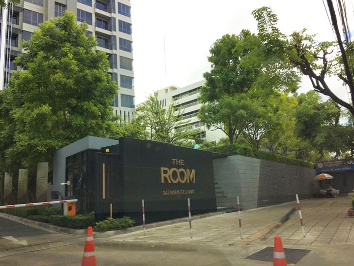 ให้เช่าคอนโดสาทร นราธิวาส : ✨ The Room Sathorn - TanonPun – คอนโดหรู ชั้น 10 พร้อมวิวเมืองสวย! ✨By Sao