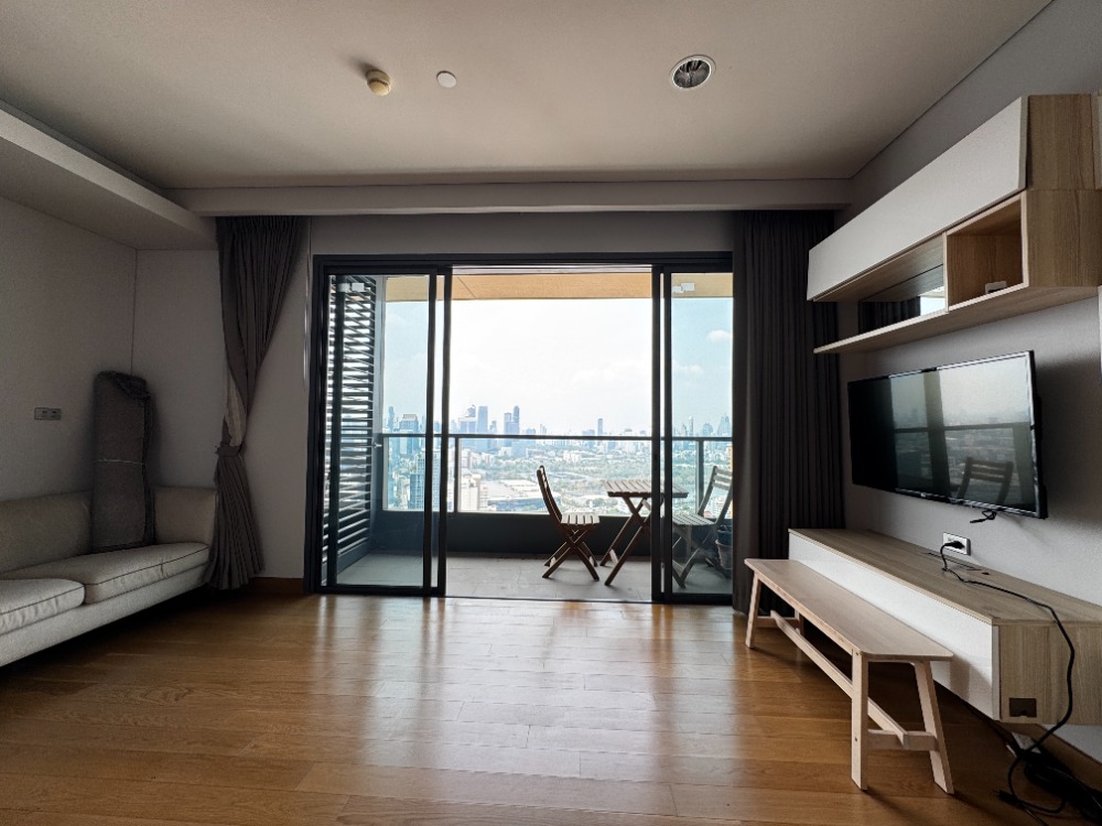 For RentCondoSukhumvit, Asoke, Thonglor : (Sukhumvit 24) 2 bedrooms, special flange, 35+, Benjakit Park view