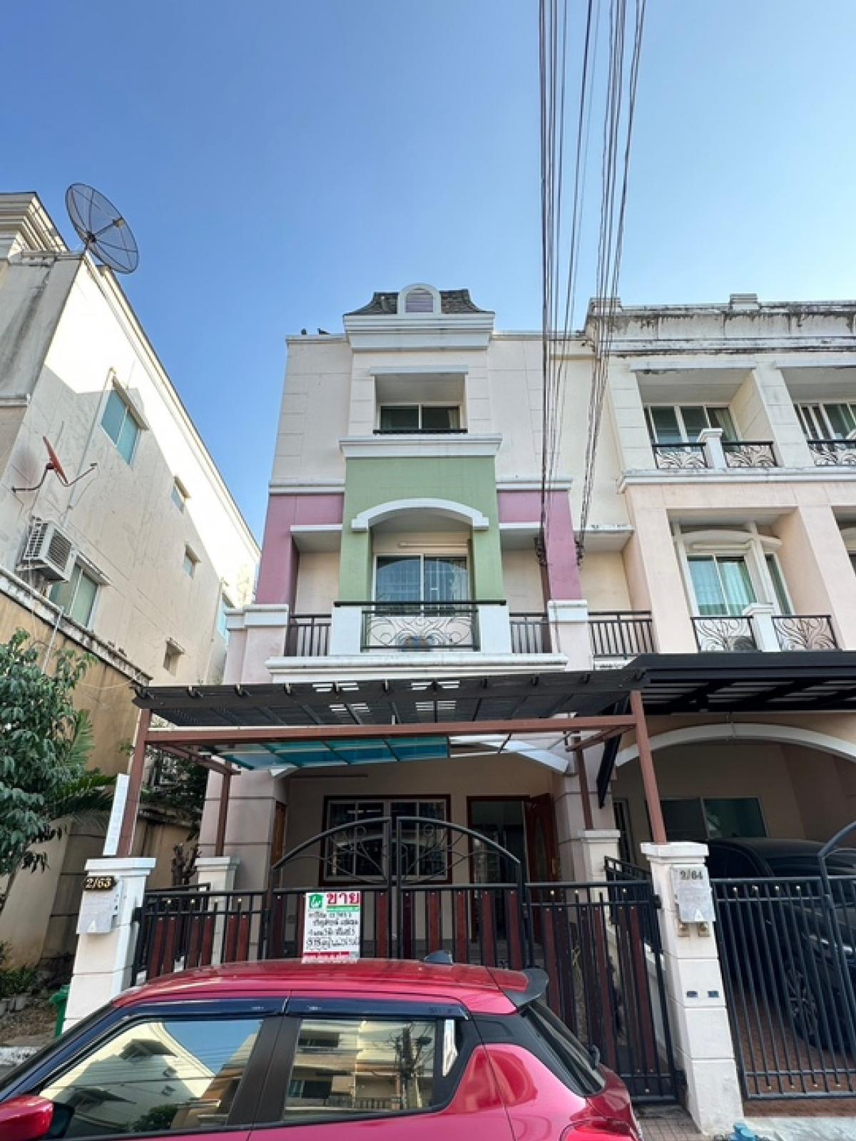 For SaleHouseRama 2, Bang Khun Thian : House for sale, 3 -story townhome behind the corner, beautiful condition! Prinlilak Rama 2 | Golden Location near Central Rama 2, only 5 minutes