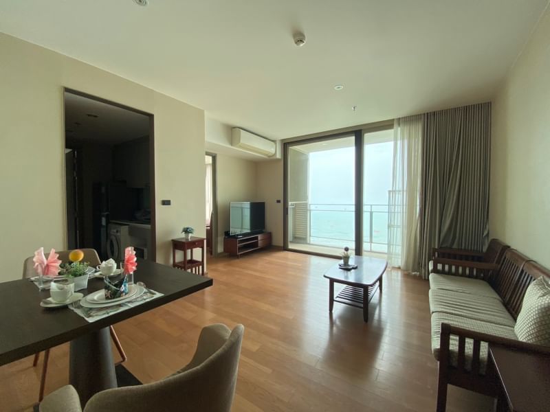 For RentCondoSriracha Laem Chabang Ban Bueng : Sriracha Condo 1 bedroom, beautiful room with furniture, Marina Bayfront, sea view