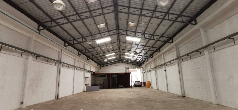 For RentWarehouseSamut Prakan,Samrong : HR2215 3 -storey warehouse rental in King Kaew area near Suvarnabhumi Airport Suitable for warehouse