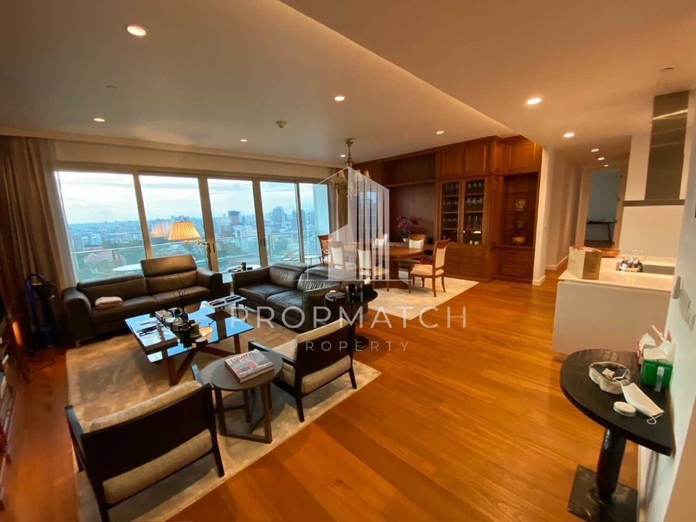 For RentCondoWitthayu, Chidlom, Langsuan, Ploenchit : ✨Flash Deal✨ 185 Rajadamri (3Beds 3Baths 163 SQM.) Completely decorated !! Only 180,000 baht per month Tel.0981315848 @propmatch