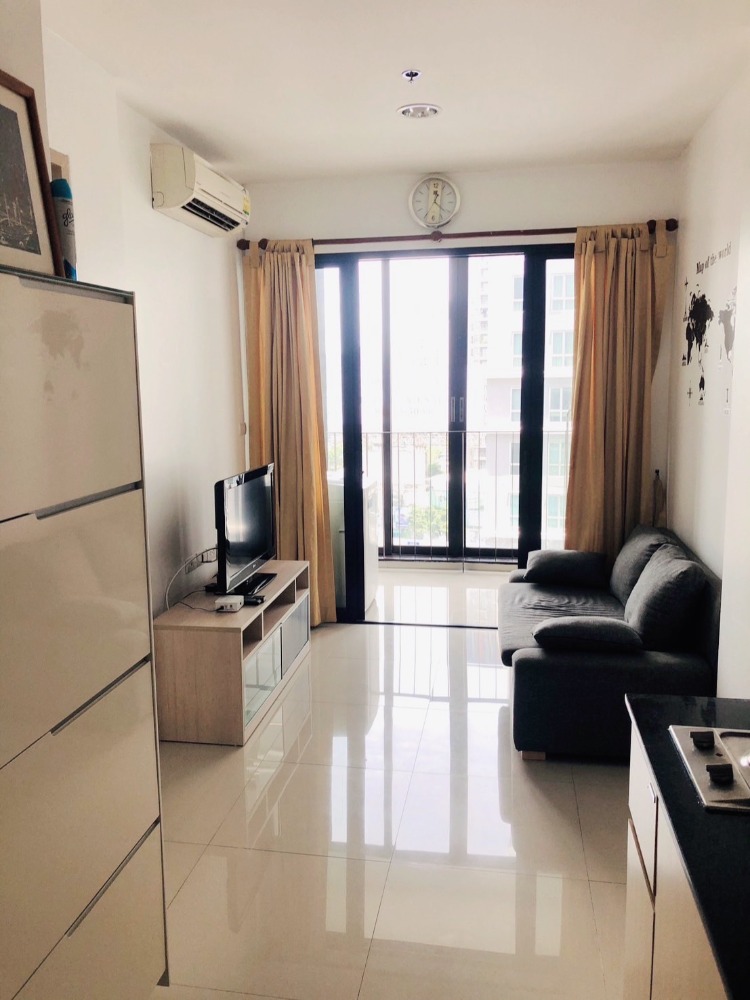 For RentCondoRatchadapisek, Huaikwang, Suttisan : & quot; Ideo Ratchada Huai Khwang & Quot; *** The room is available in early April 6, *** 1 bedroom, high price, good location near MRT Huai Khwang (No.250168)