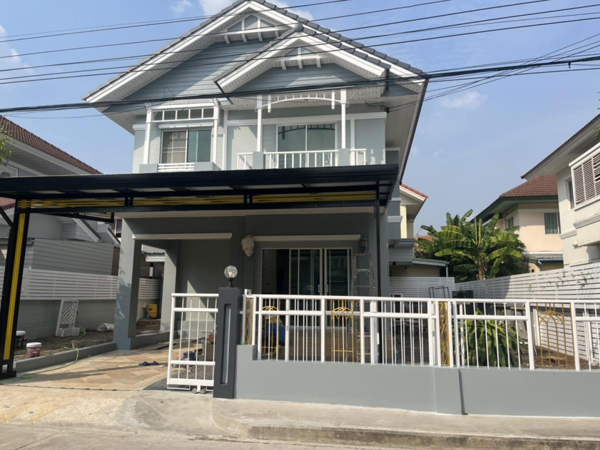 For RentHouseLadkrabang, Suwannaphum Airport : Beautiful detached house All renovated, ready to stay in a luxury village near the community In the village of Perfect Place, Sukhumvit 77, Soi Lat Krabang 20/3, attached to Lat Krabang and Pasio, Lat Krabang, 2 layers of security.