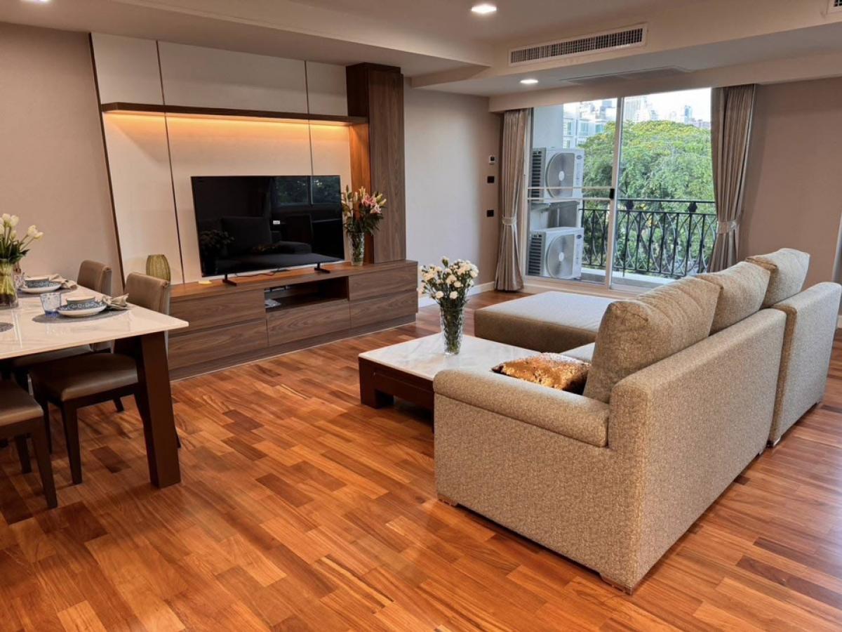 ให้เช่าคอนโดสุขุมวิท อโศก ทองหล่อ : FOR RENT 2 bedrooms (90 sqm & 150 sqm) and 3 bedrooms (180 sqm) apartment starting price.Each apartment is thoughtfully designed with brand-new, fully furnished