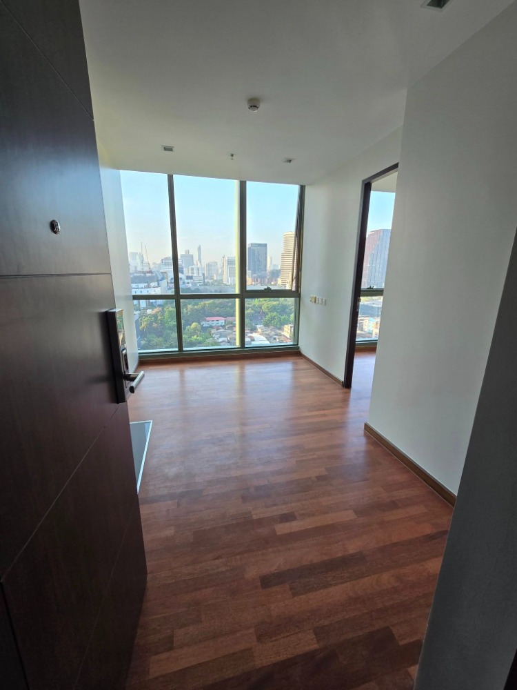 For SaleCondoRatchathewi,Phayathai : 🔥 Hot room deals, beautiful views! Wish Signature Midtown Siam 1 bedroom, 1 bathroom, 33 sq.m., selling only 5,890,000 baht. Contact 0968623850 🔥