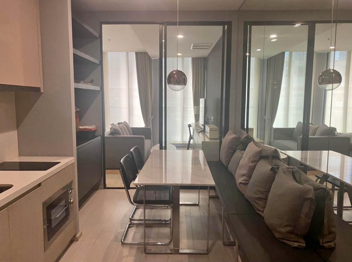 For RentCondoWitthayu, Chidlom, Langsuan, Ploenchit : ✨Prime location. Noble Ploenchit was located in heart of Bangkok next to BTS Ploenchit. Studio Fully furnished private loft ready to move in.✨