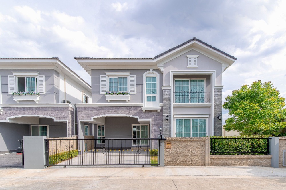 For RentHousePathum Thani,Rangsit, Thammasat : 🔴45,000 ฿ 🔴 Detached house, Prestige Future-Rangsit ✅ Beautiful house, good location near the mall 🎉🎉 Welcome to service 🙏 Interested to say hello (very fast answer): 📱 Property code 6802-2501 📱: Ai DINE:@bbcondo88