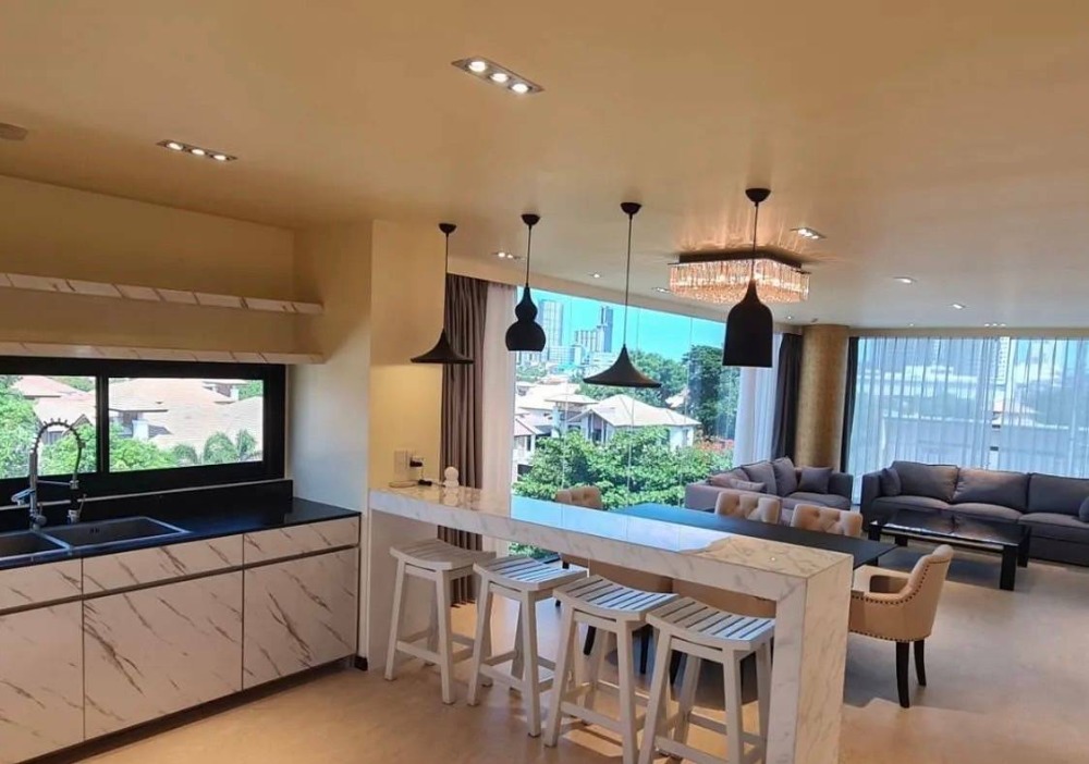 ให้เช่าคอนโดอ่อนนุช อุดมสุข : LTHC11928 – Penthouse Condominium FOR RENT Size 190 sqm. 2 beds 3 baths Near BTS Ekkamai Station ONLY 130K/Month