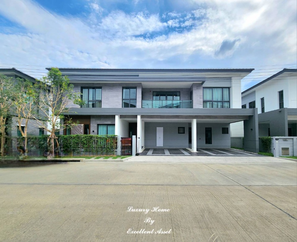 For RentHouseBangna, Bearing, Lasalle : 🔥NEW AvAlable! Luxurious single house for rent The City Bangna, large size, a lot of living space, addicted to Mega Bangna / Conservative International School, near the Bangna-Trat Expressway. Ready to move in only 260,000/month