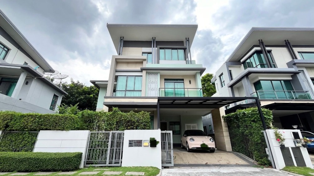 For SaleHouseKaset Nawamin,Ladplakao : ✨ Sell 4 bedrooms with furniture 🚗 2 parking spaces nearby 📍Fashion Island, Ram Inthra and Khubon are ready