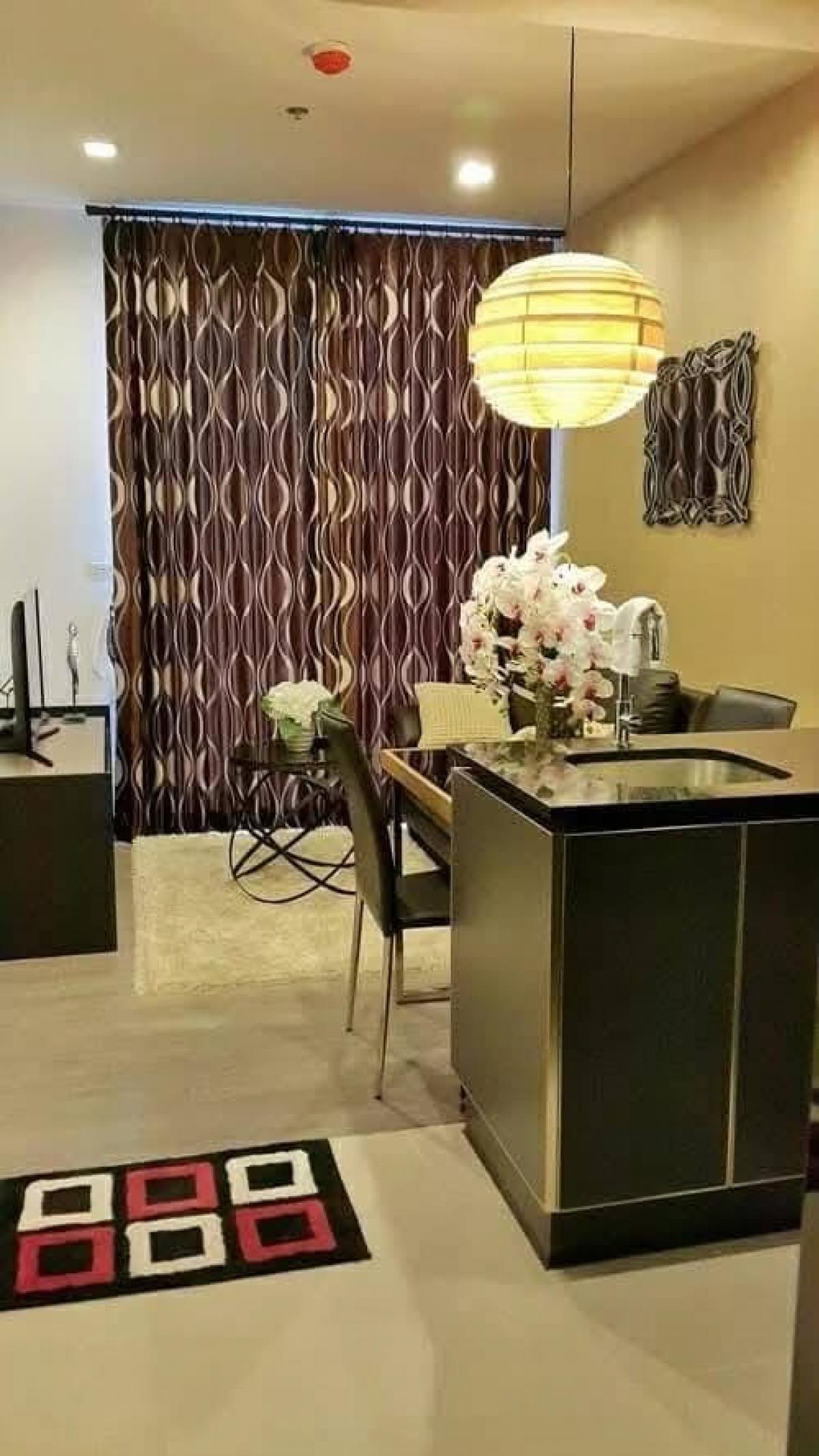 For SaleCondoWongwianyai, Charoennakor : Rent/Condo for sale near BTS Wongwian Yai 250 meters. Mr. Nye by Sansiri