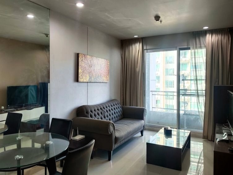 For RentCondoRama9, Petchburi, RCA : Circle Condominium 1 bedroom condo for rent