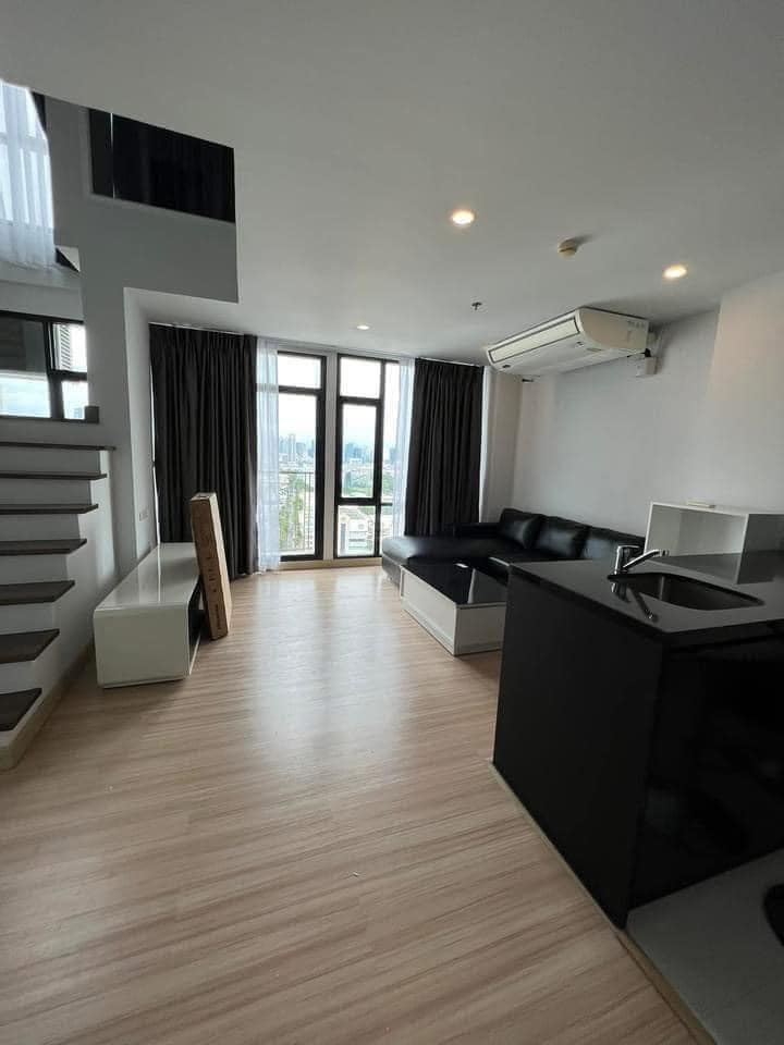 For RentCondoSathorn, Narathiwat : Condo, floor 23, with beautiful decorative furniture for rent in Sathorn-Narathiwat Rajanagarindra Near Rajamangala University of Technology, Bangkok only 400 meters