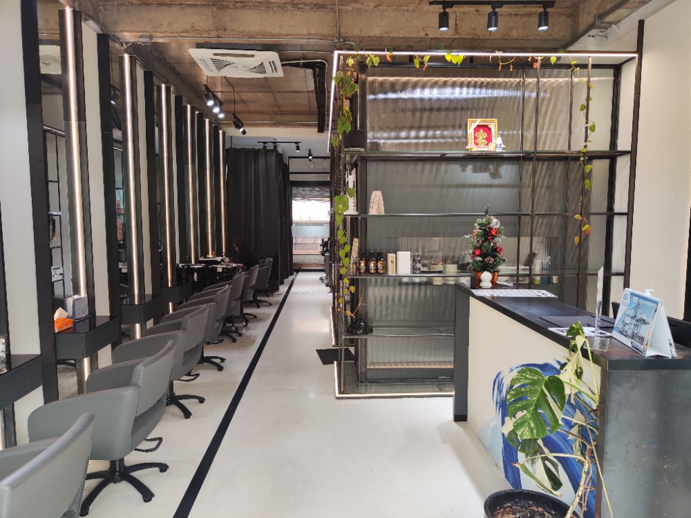 For LeaseholdRetail SpaceSilom, Saladaeng, Bangrak : For lease hair salon Silom, Sathorn