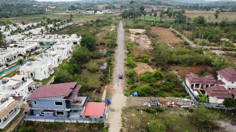 For SaleLandHuahin, Prachuap Khiri Khan, Pran Buri : Urgent land for sale, Pranburi, on public road, near Sam Roi Yot Beach, Prachuap Khiri Khan Province