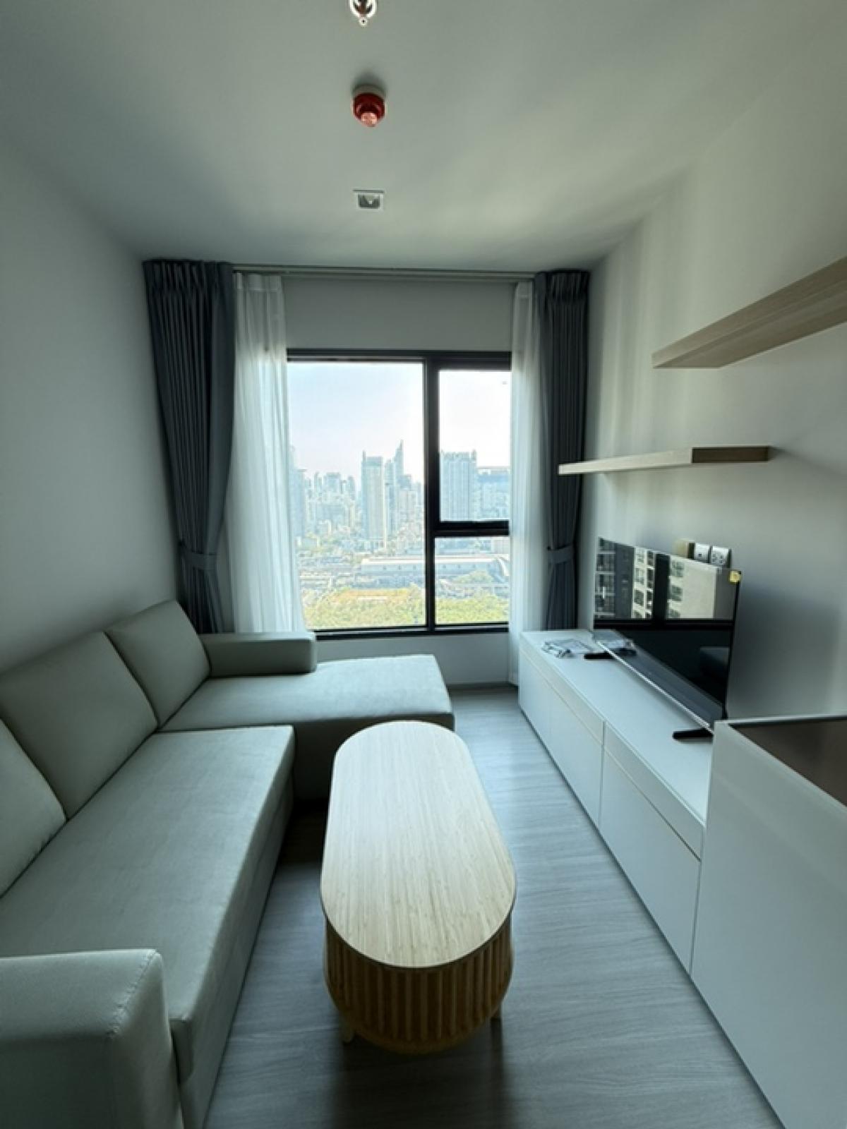 ให้เช่าคอนโดพระราม 9 เพชรบุรีตัดใหม่ RCA : Life asoke Rama 9 for rent new 1 bed plus 35 sqm. High floor open view , good price!