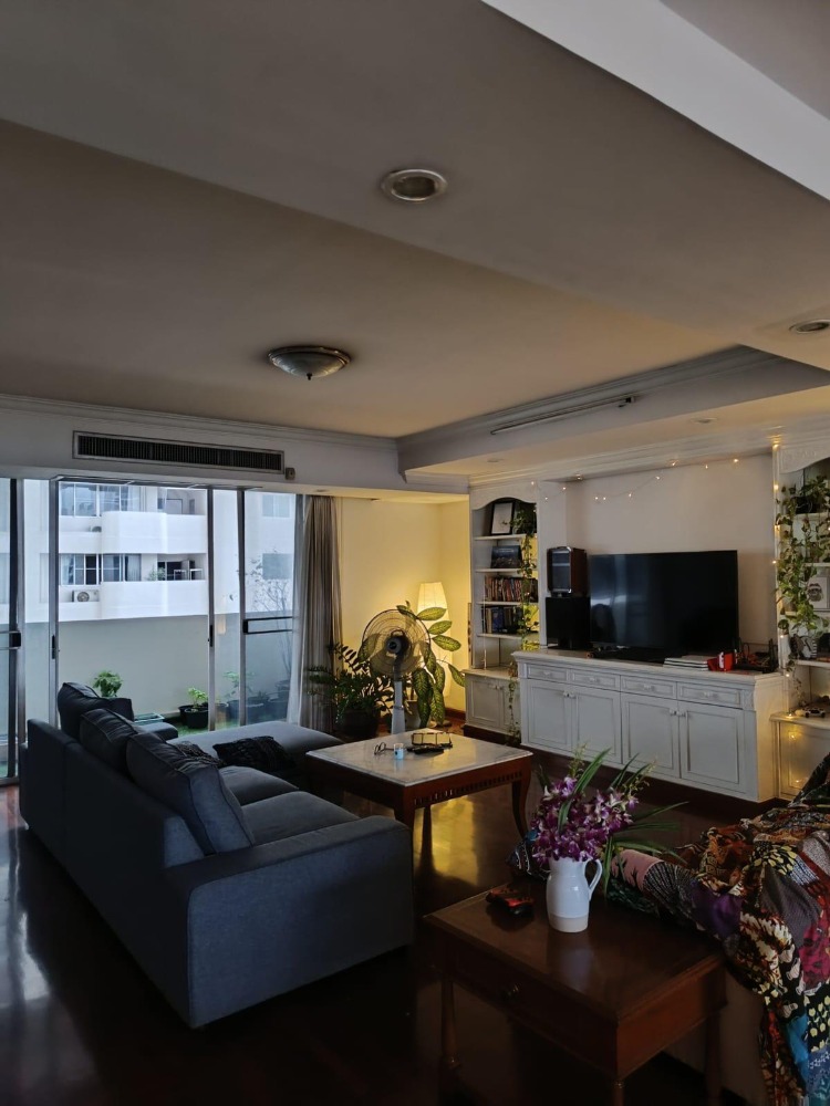 ให้เช่าคอนโดสุขุมวิท อโศก ทองหล่อ : Pet friendly 3 bedroom at DS Tower 1