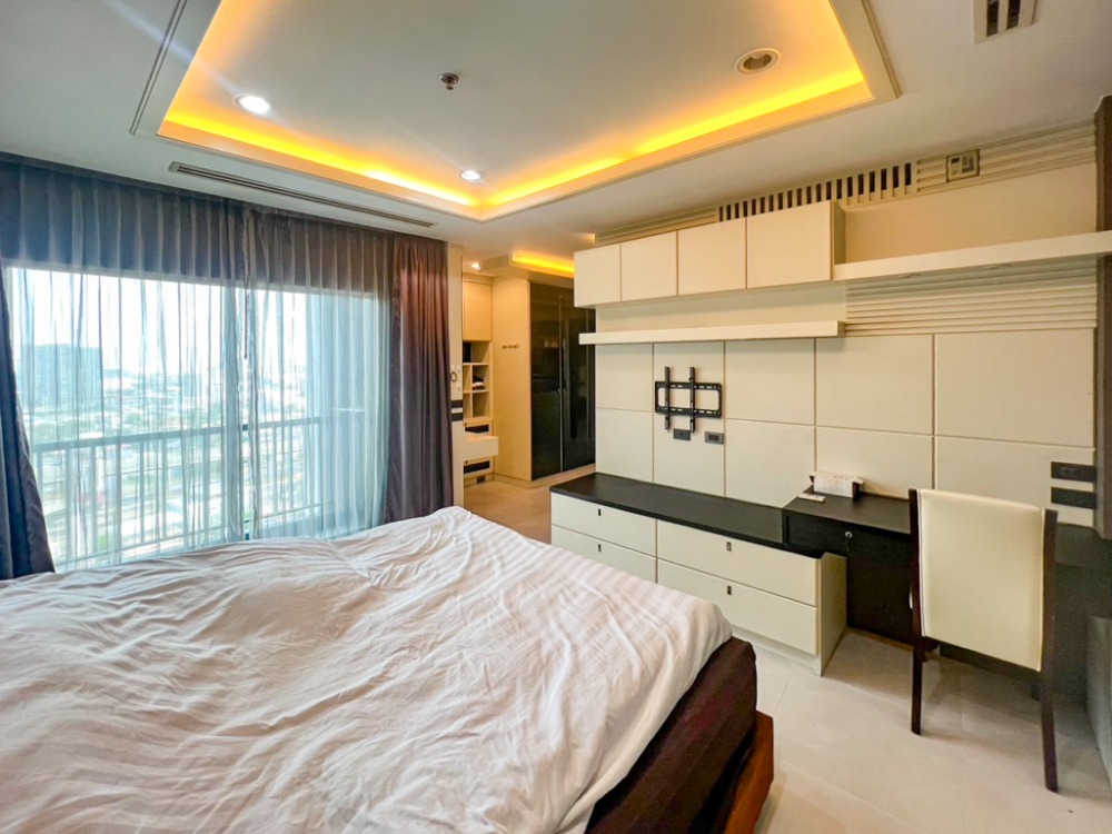 For SaleCondoChaengwatana, Muangthong : 📍 Request to release the Condo The Key Chaeng Watthana, only 5.6 million Renovate Build in. The whole room is over 3 million baht. The room is beautiful and convenient. Ready Convenient transportation next to the main road near Central Chaengwattana. Walk