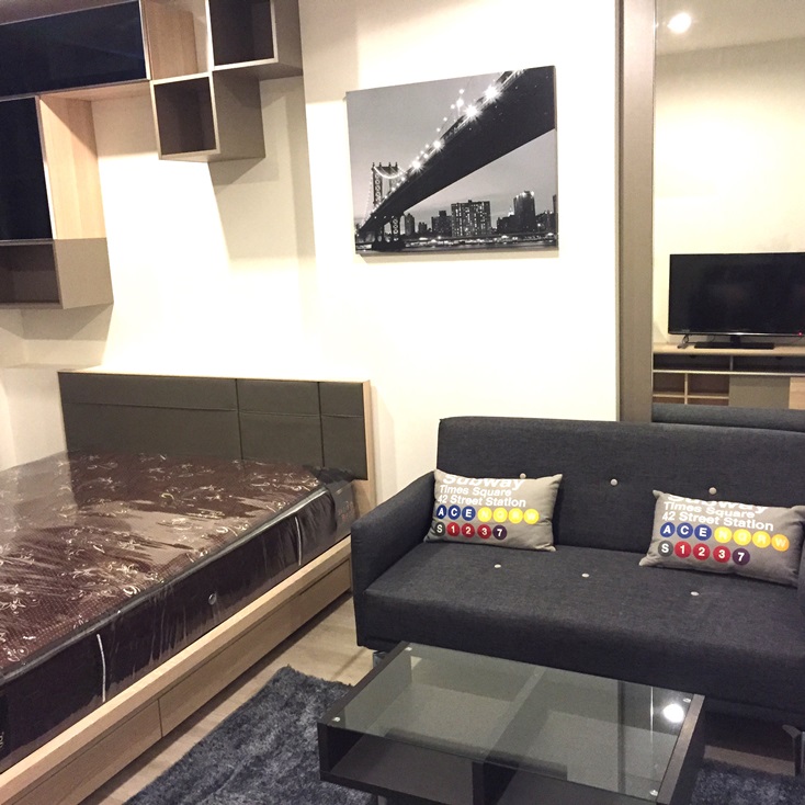 For RentCondoPinklao, Charansanitwong : *** (Available Mid of March) Condo for rent : Ideo Mobi Charan Interchange ***