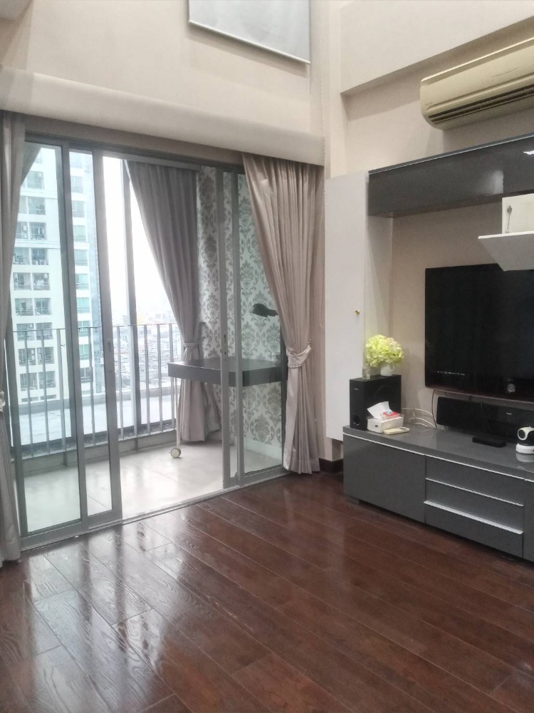 For RentCondoRatchathewi,Phayathai : 🔥 Do not miss the cruel price! 🔥 🔥️ Ideo Q Phayathai 📍 1 bedroom | 2 bathrooms | Size 62 sq.m. (Duplex) 💸 Renting only 25,000 baht/month