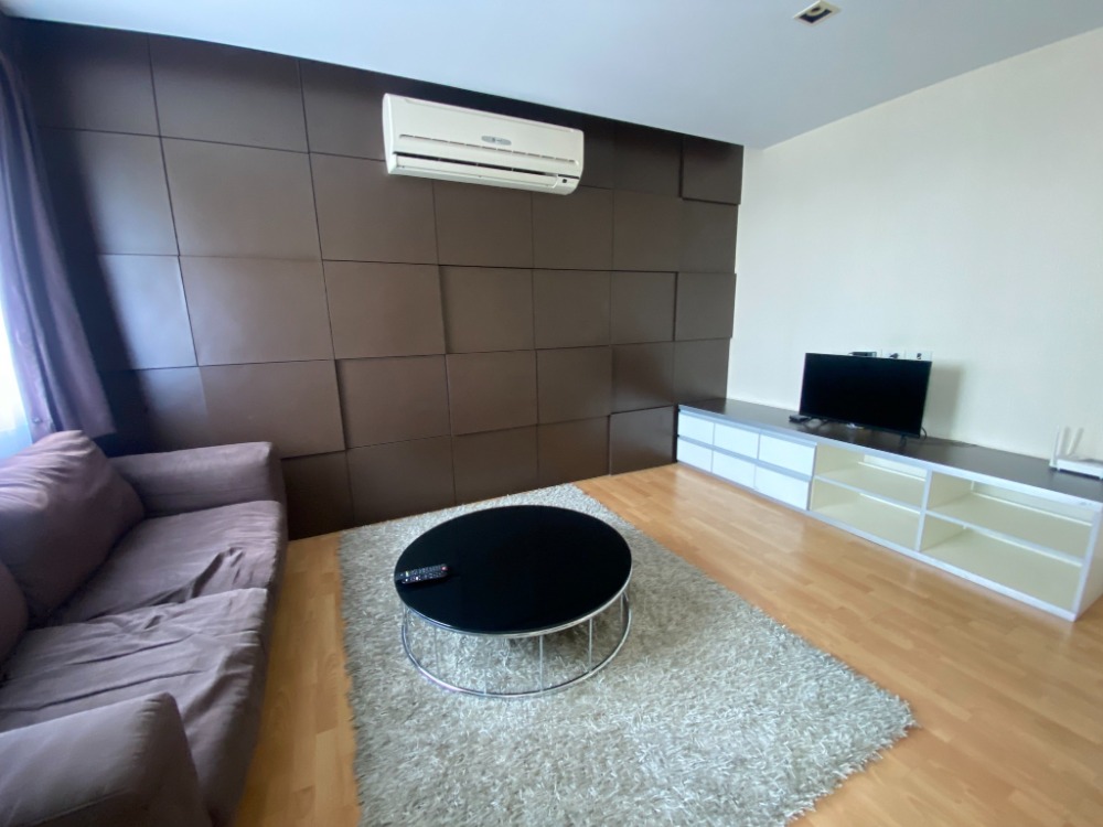 For RentCondoNana, North Nana,Sukhumvit13, Soi Nana : +++ Urgent rent, Nantiruj Tower Sukhumvit ** 1 bedroom, 1 bathroom, 64 sqm. Ready to stay +++