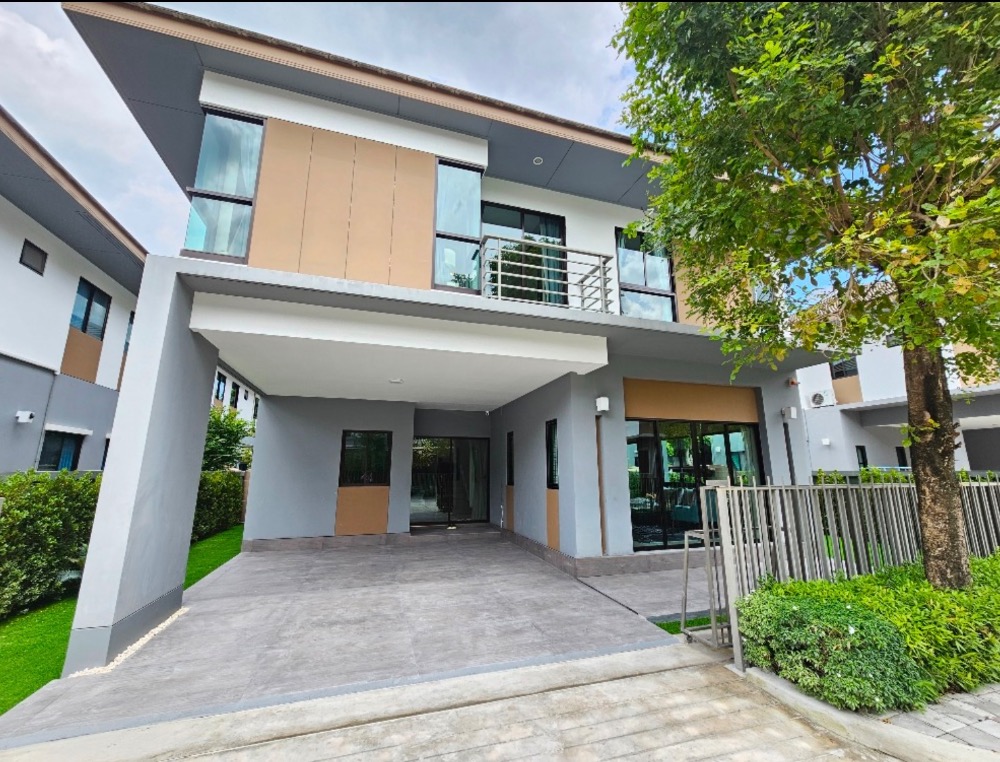 For RentHouseLadkrabang, Suwannaphum Airport : Rent a 2 -story detached house, Ban Lumpini Project, Suan Luang Rama 9, elegant, beautiful, full furniture near Seacon Square Department Store. Interested in Atline.@841QLNR