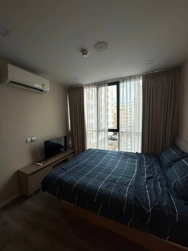 For RentCondoRatchadapisek, Huaikwang, Suttisan : Renting Brown, Ratchada - Huai Khwang, a livable room on the 4th floor