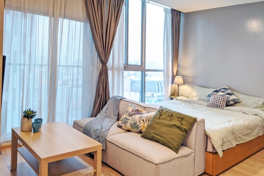 For RentCondoRatchadapisek, Huaikwang, Suttisan : Condo for rent, Nobel Revolve, Ratchada [Noble Revolve Ratchada], beautiful room, good price, convenient to travel, complete furniture Ready to move in immediately Can make an appointment to see the room