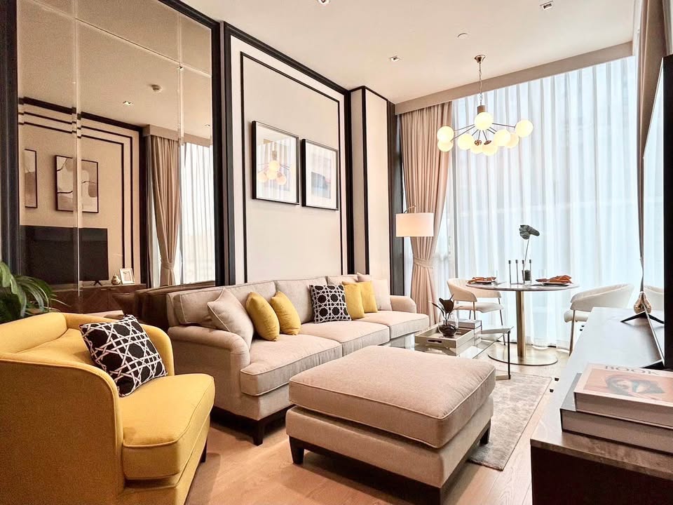 For RentCondoWitthayu, Chidlom, Langsuan, Ploenchit : Condo, 16th floor, with beautiful decorative furniture for rent in Chidlom-Ploenchit, near Central Chidlom, only 240 meters.