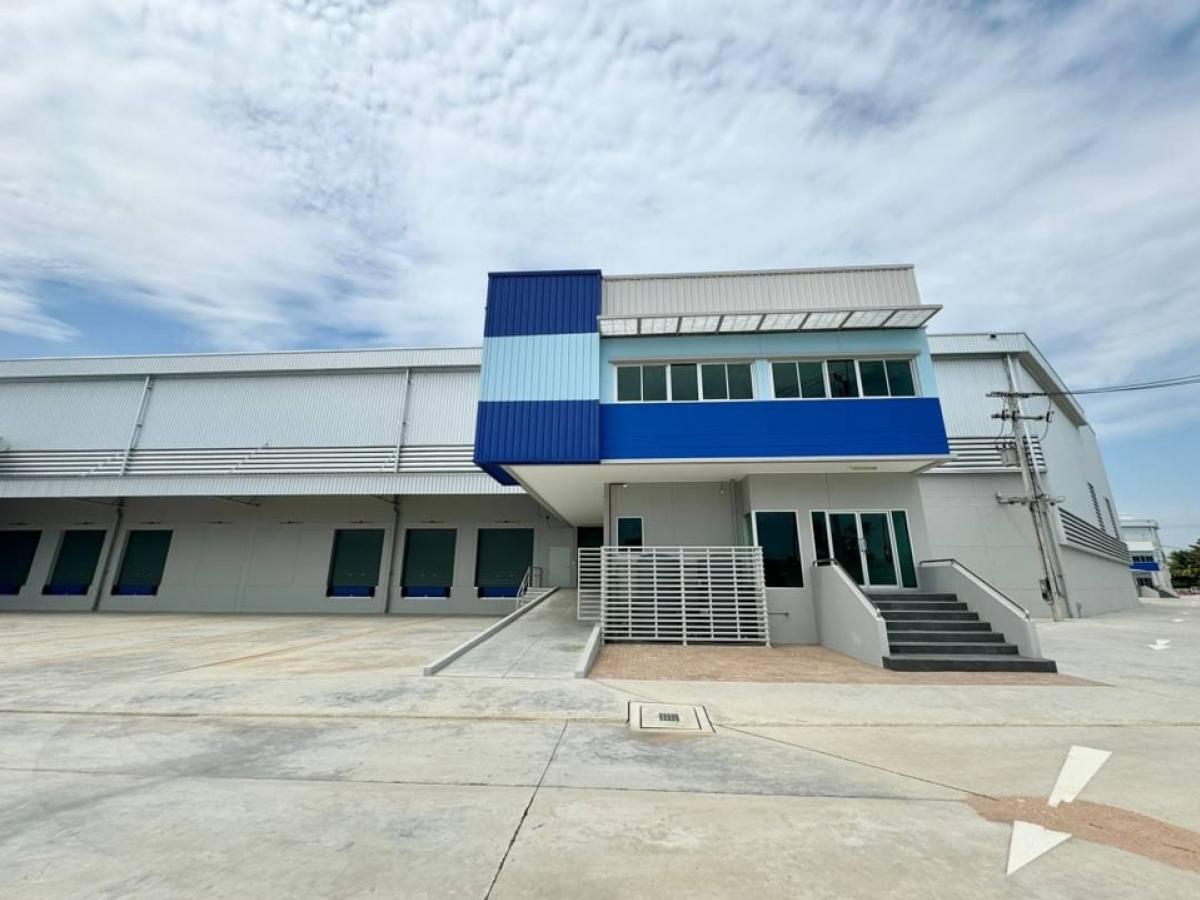 For RentWarehouseSriracha Laem Chabang Ban Bueng : Rent a warehouse, very good location, orange plan, near Laem Chabang -Sukhumvit