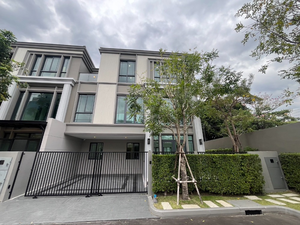 ขายทาวน์เฮ้าส์/ทาวน์โฮมเกษตรศาสตร์ รัชโยธิน : 🏡 [ขายด่วน] Garnetta - บ้านกลางเมือง คลาสเซ่ รัชโยธิน | บ้านหรู 3 ชั้น ใกล้ SCB Park 🏡 ✨ ทาวน์โฮมหรูสไตล์ Modern Classic จาก AP Thai ✨