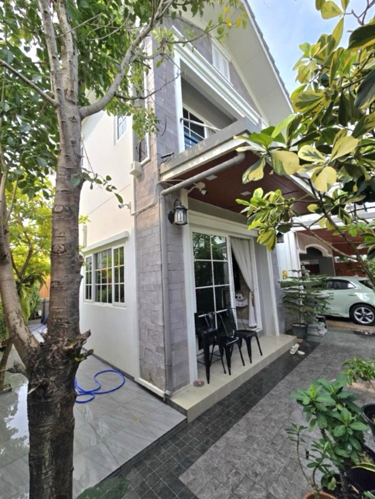 For RentHousePathum Thani,Rangsit, Thammasat : 2 storey detached house for rent, 51 sq.w. Luxury Luxury Road, Rangsit -Nakhon Nayok Road, near Future Park Rangsit