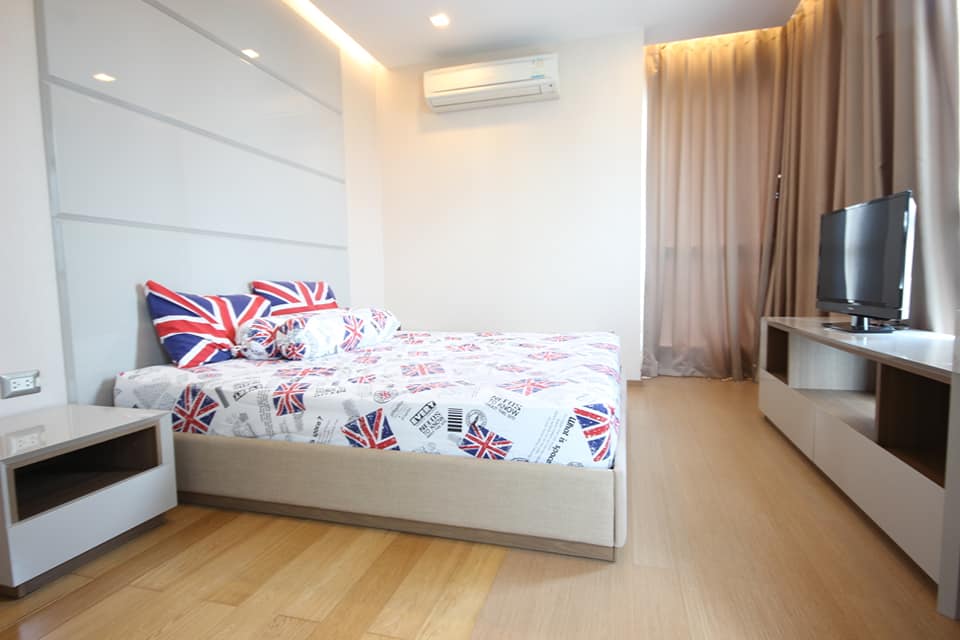 For RentCondoRama9, Petchburi, RCA : Rent The Address Asoke 2 Bedrooms, Makkasan View ** MRT Phetchaburi **