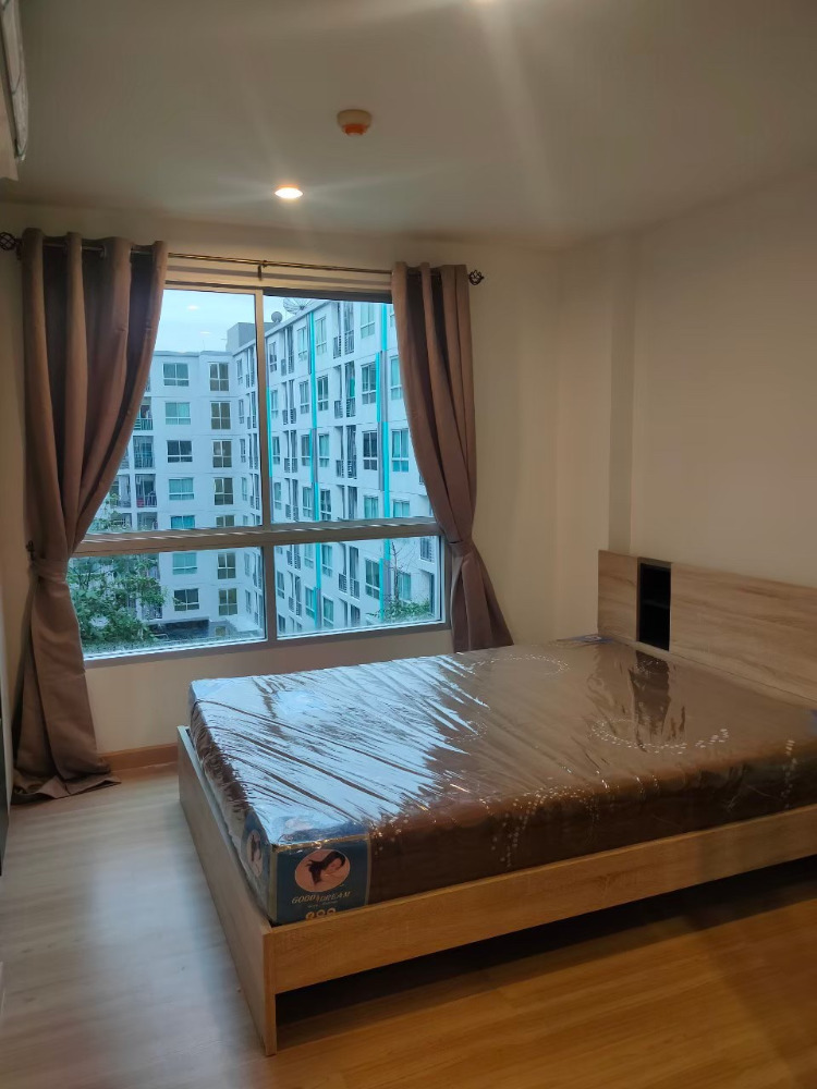 For RentCondoSeri Thai, Ramkhamhaeng Nida : Rent a condo, Nich ID, Seri Thai, Phase 1, complete room, ready to stay The price is extremely pleasing. More than 70% parking. Interested please contact Khun Young 065-464-2462.