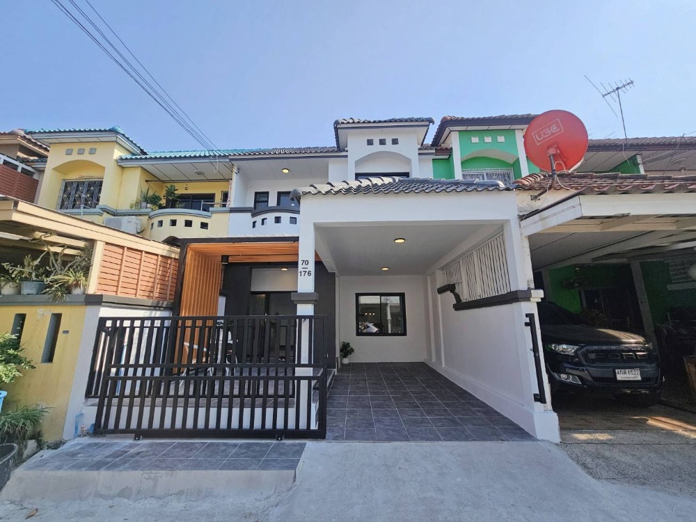 For SaleTownhomeMin Buri, Romklao : S2900 Sell Townhouse, New Decoration, Manthira Village, Housing Romklao